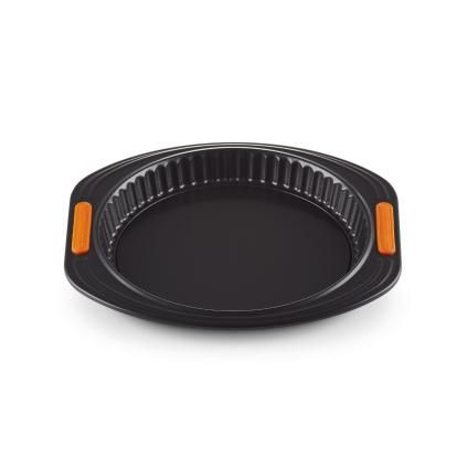 223620 forma na kolac 25 cm cerna ocel le creuset